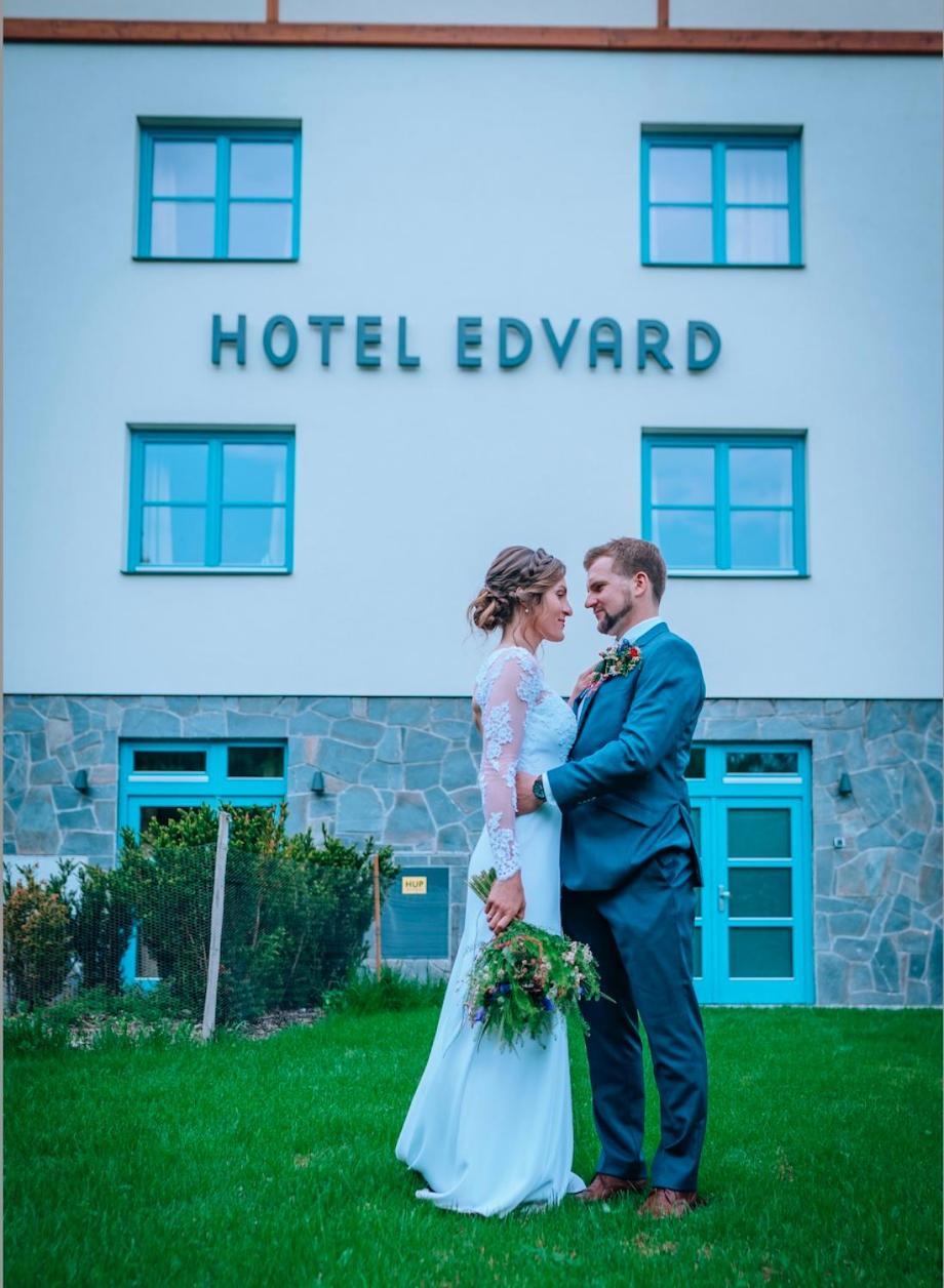 Hotel Edvard Frenštát pod Radhoštěm Bagian luar foto
