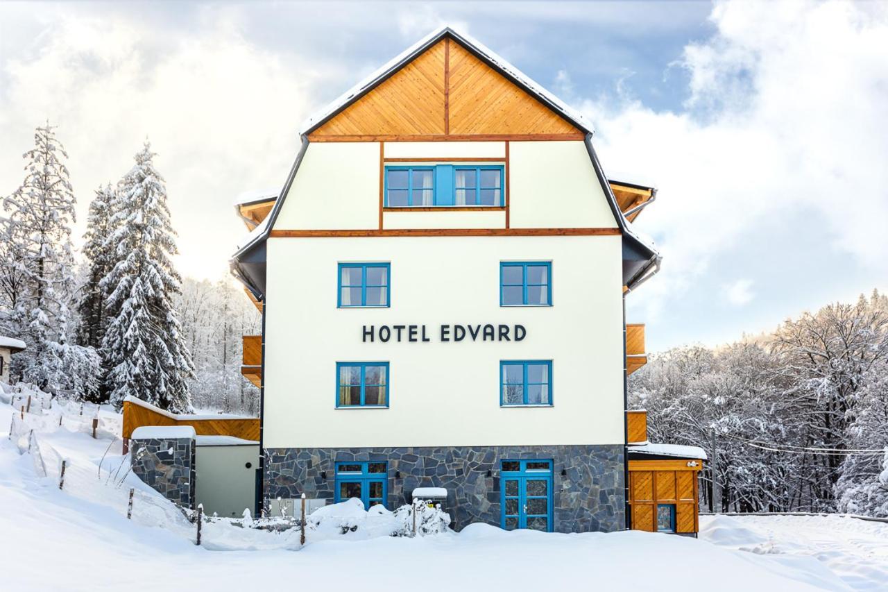 Hotel Edvard Frenštát pod Radhoštěm Bagian luar foto
